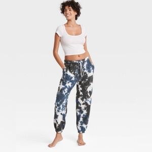 Colsie Cozy Navy Blue and Black tie dye Fleece lounge set (bottoms = S, top = M)